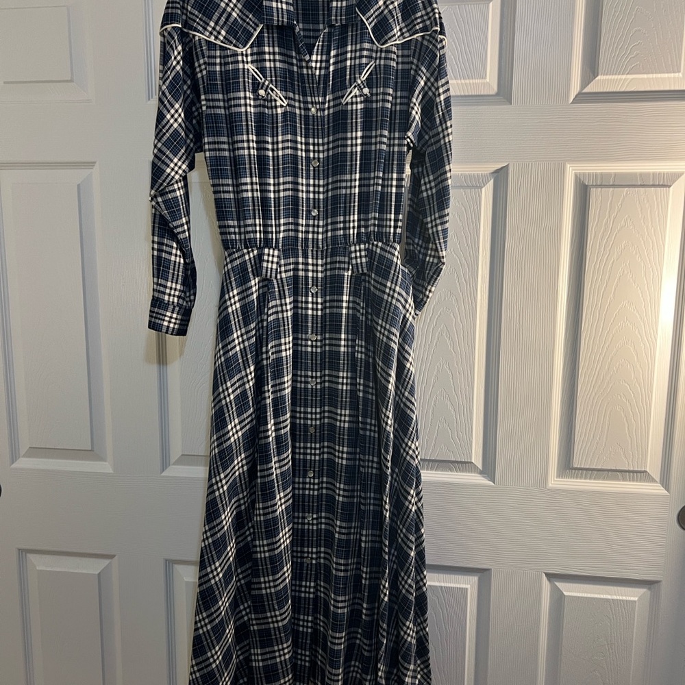 Liz Claiborne Black and White Checkered Long Sleeve Dress